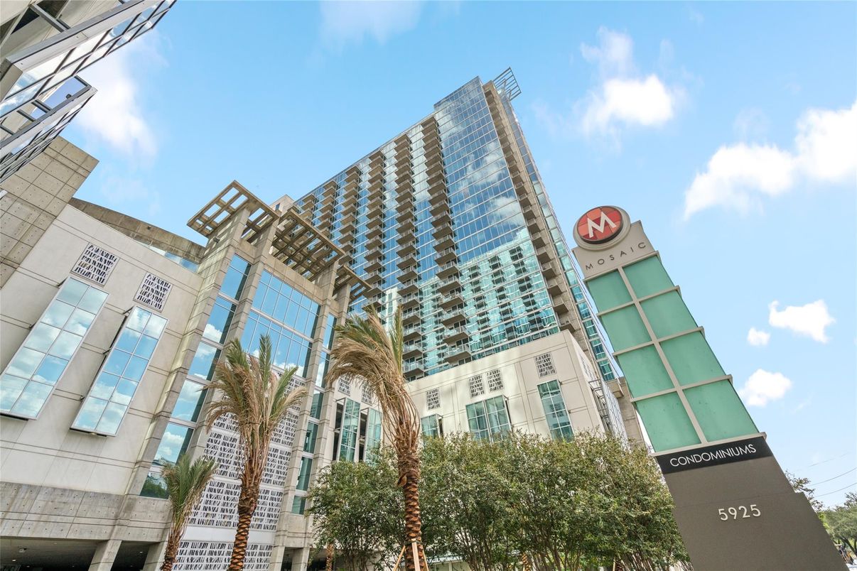 Exterior, Facade, Highrise