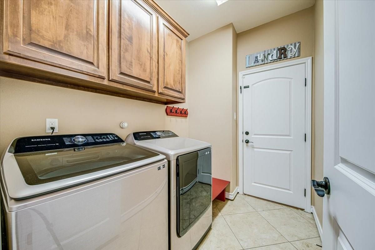 Interior, Washer