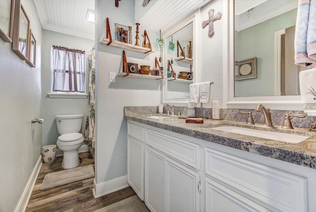 Bathroom, Dual Sink Vanities, Interior, Wood Texture Flooring