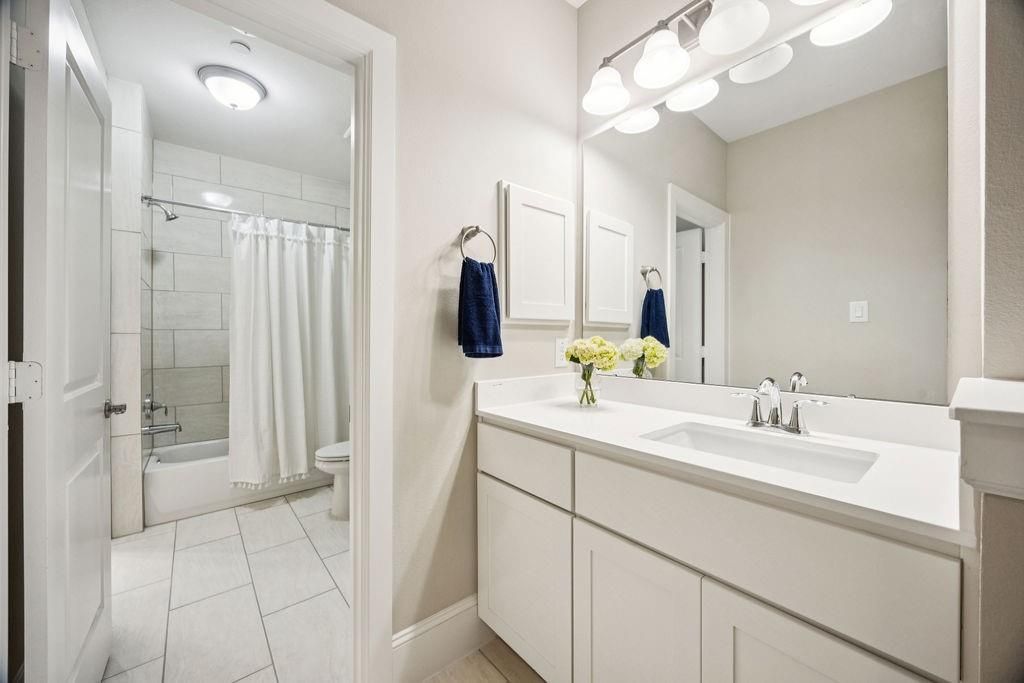 Fitness Equipment, Interior, Recessed Lighting