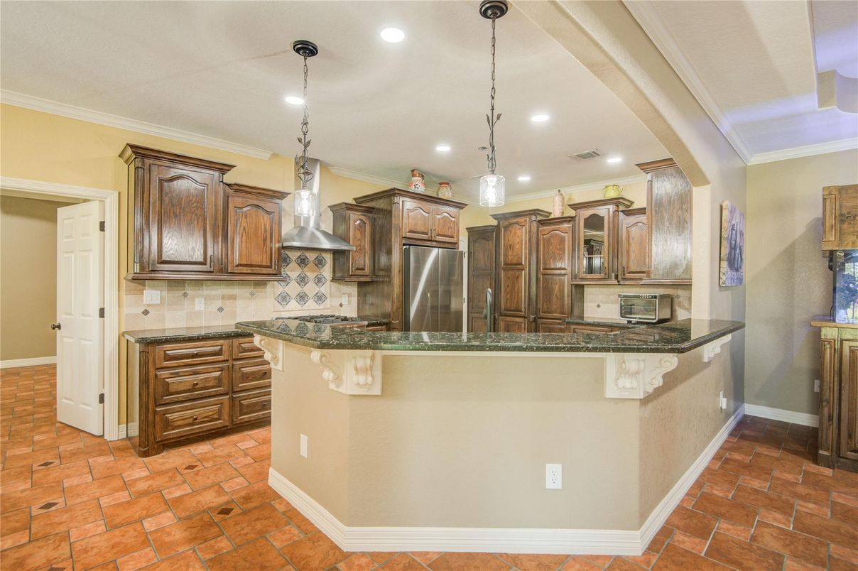 Interior, Kitchen, Pendant Lights, Recessed Lighting, Stainless Steel Appliances