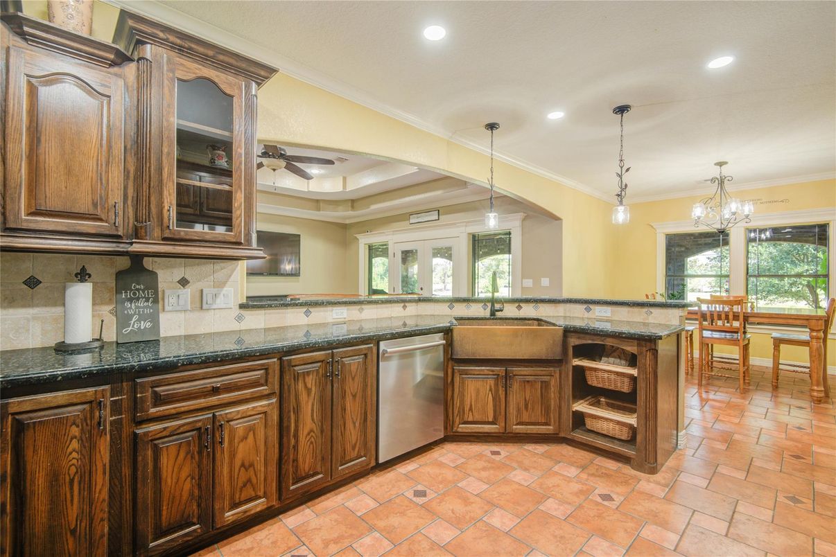 Chandelier, Dining room, Interior, Kitchen, Pendant Lights, Recessed Lighting