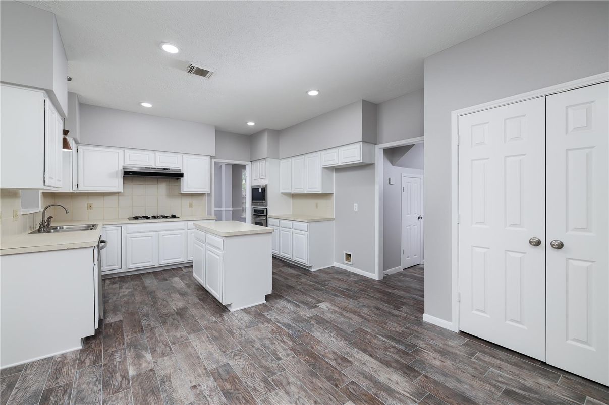 Interior, Kitchen, Recessed Lighting, Wood Texture Flooring