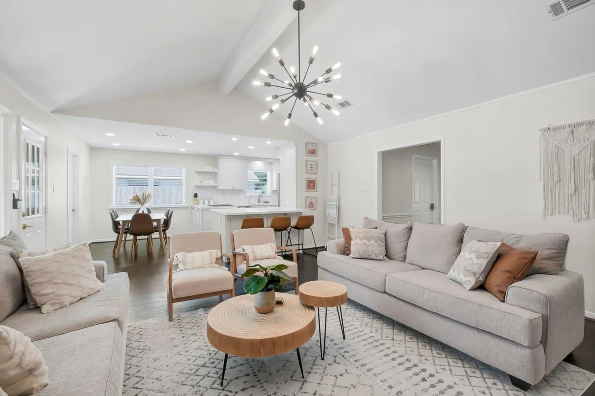 Dining room, Interior, Kitchen, Living room, Pendant Lights, Recessed Lighting, Wood Texture Flooring