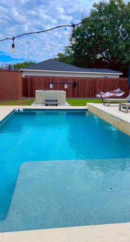 Exterior, Hot Tub, Pool
