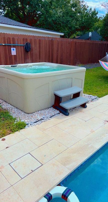 Exterior, Hot Tub, Pool