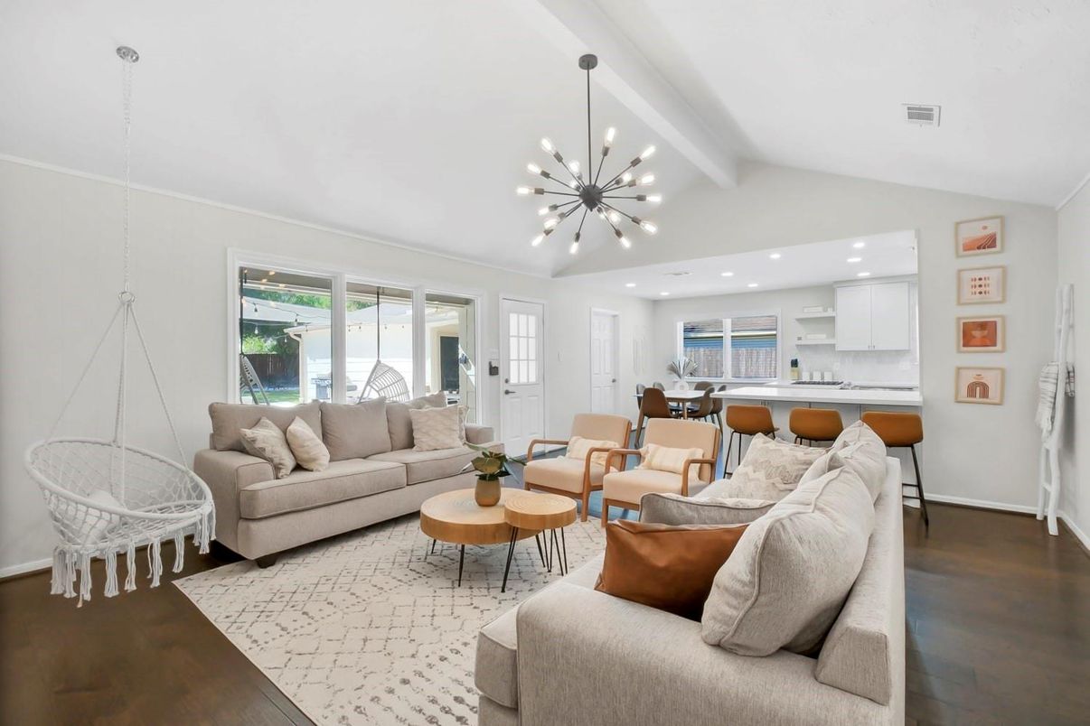 Dining room, Interior, Kitchen, Living room, Pendant Lights, Recessed Lighting, Wood Texture Flooring