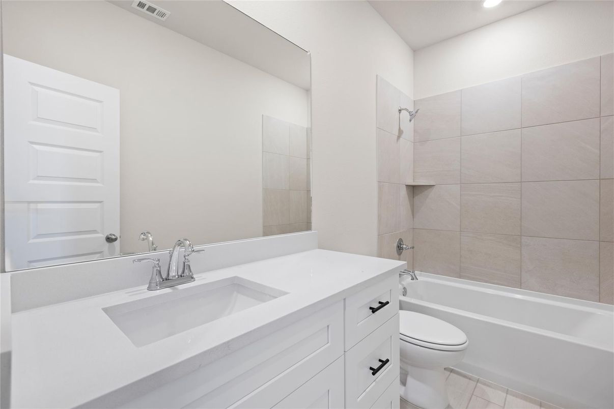 Bathroom, Interior, Recessed Lighting