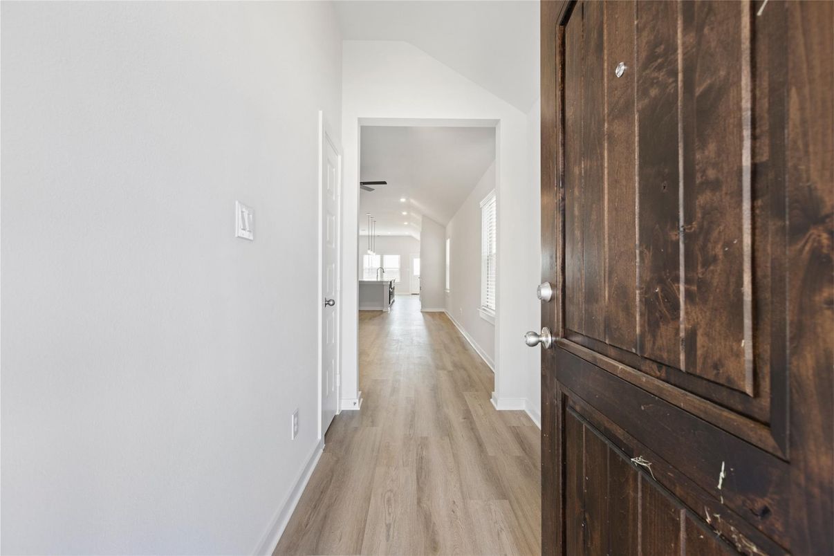 Interior, Pendant Lights, Recessed Lighting, Wood Texture Flooring
