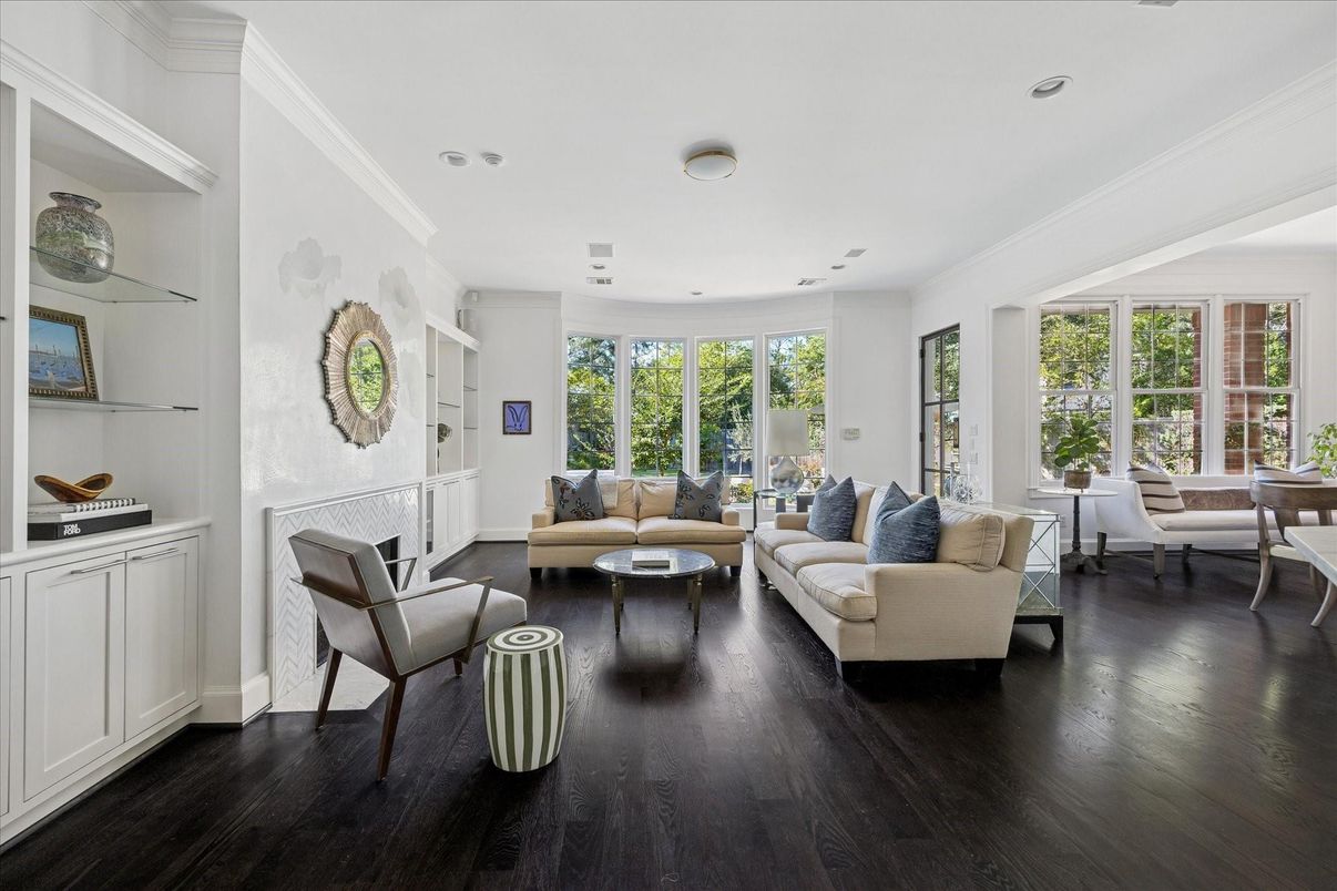 Dining room, Interior, Living room, Recessed Lighting, Wood Texture Flooring