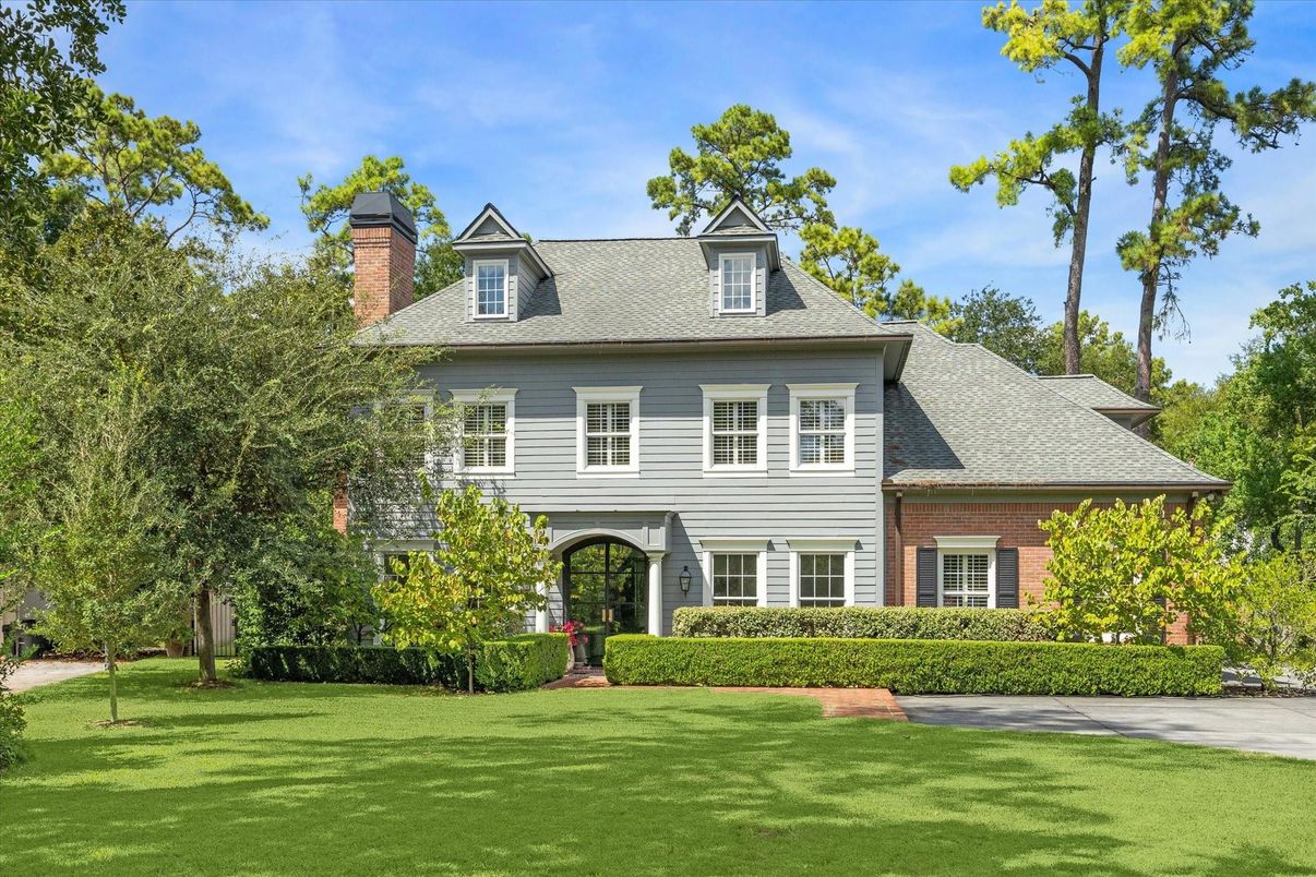 Exterior, Facade, Georgian