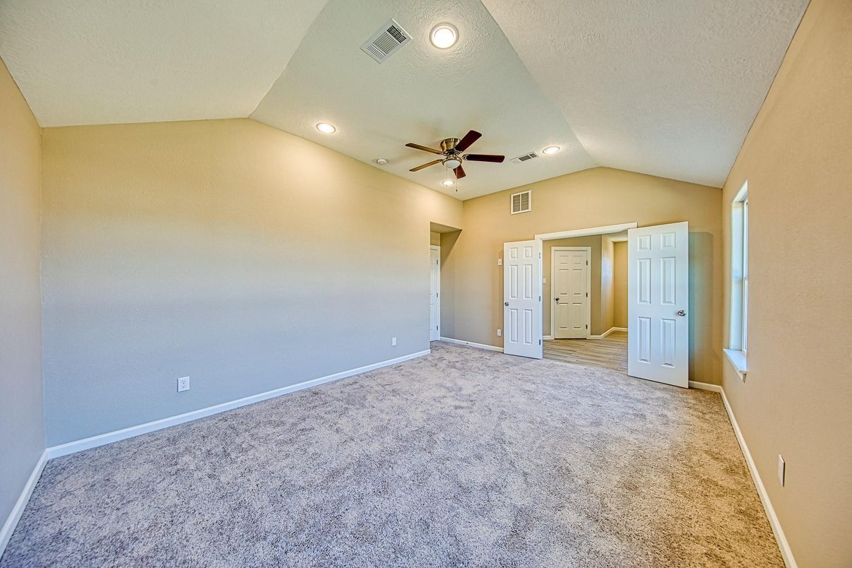 Empty room, Interior, Recessed Lighting