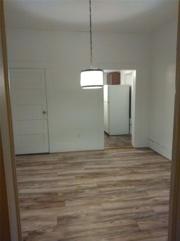 Empty room, Interior, Pendant Lights, Wood Texture Flooring