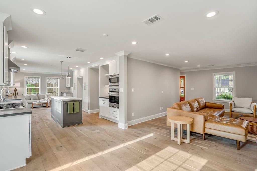 Interior, Kitchen, Living room, Pendant Lights, Recessed Lighting, Stainless Steel Appliances, Wood Texture Flooring