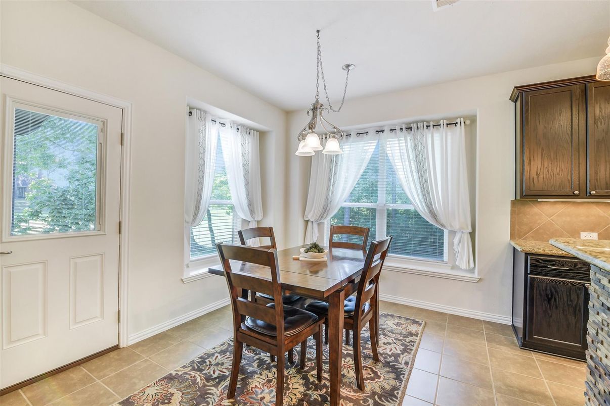 Dining room, Interior, Pendant Lights