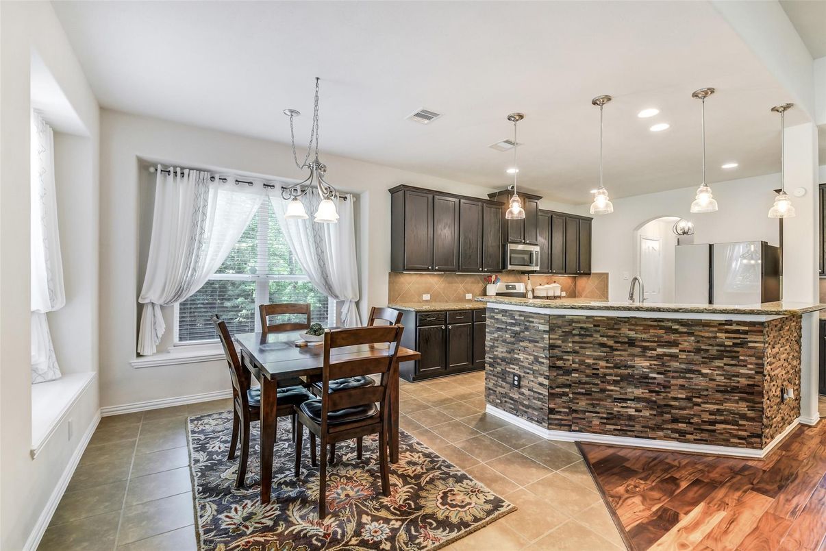 Dining room, Interior, Kitchen, Pendant Lights, Recessed Lighting, Wood Texture Flooring