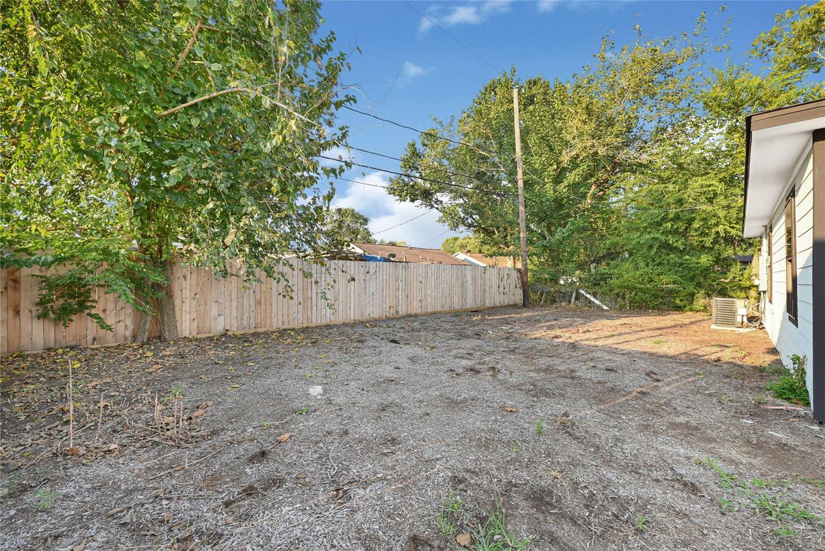 Backyard, Exterior