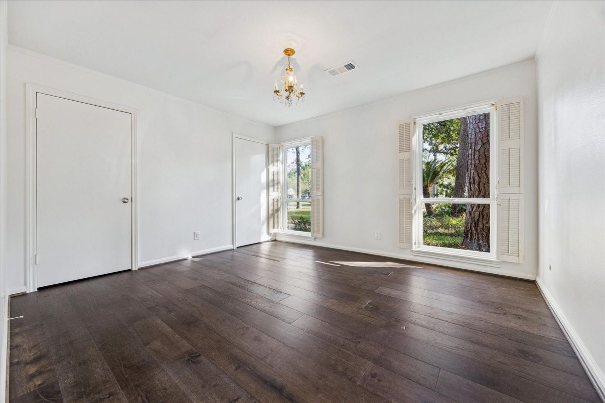 Chandelier, Empty room, Interior, Wood Texture Flooring
