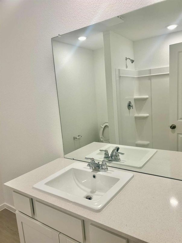 Bathroom, Dual Sink Vanities, Interior, Recessed Lighting