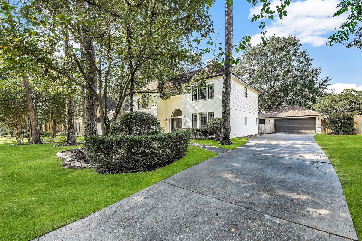 Backyard, Detached Garage, Exterior