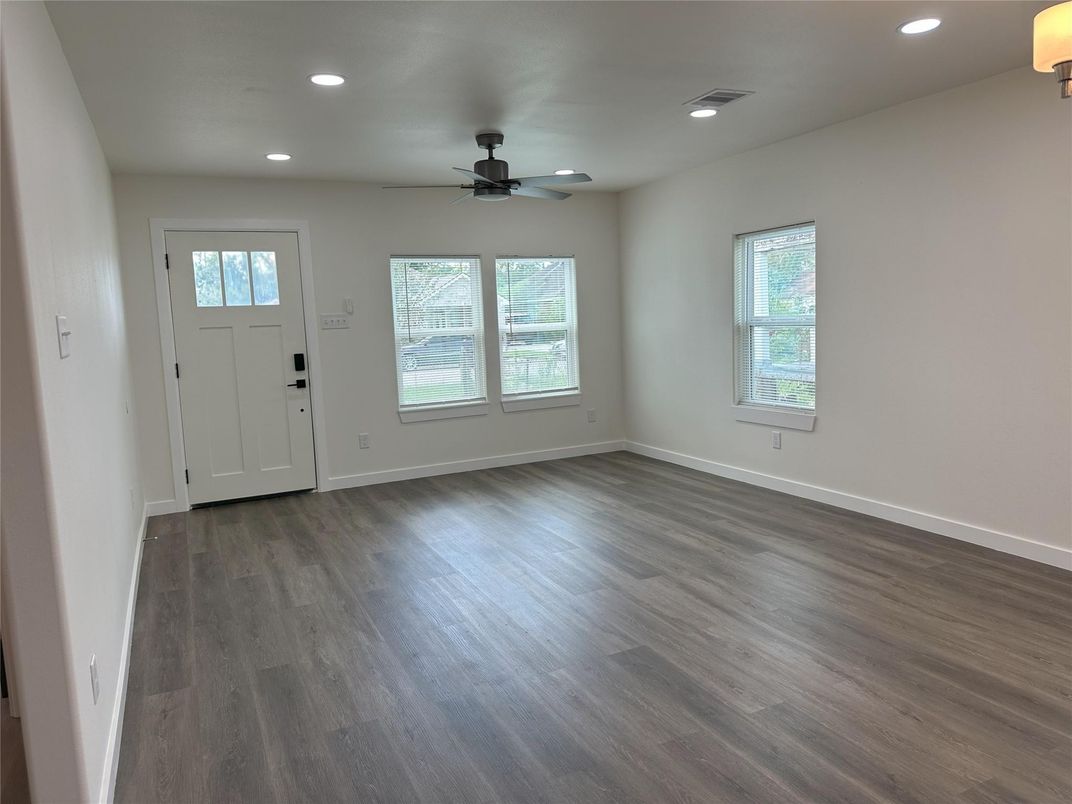 Empty room, Interior, Recessed Lighting, Wood Texture Flooring