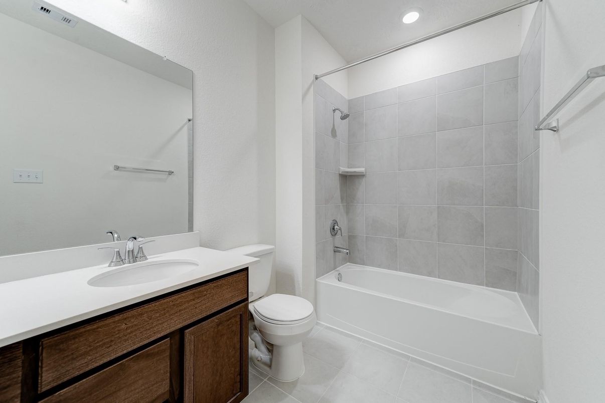 Bathroom, Interior, Recessed Lighting