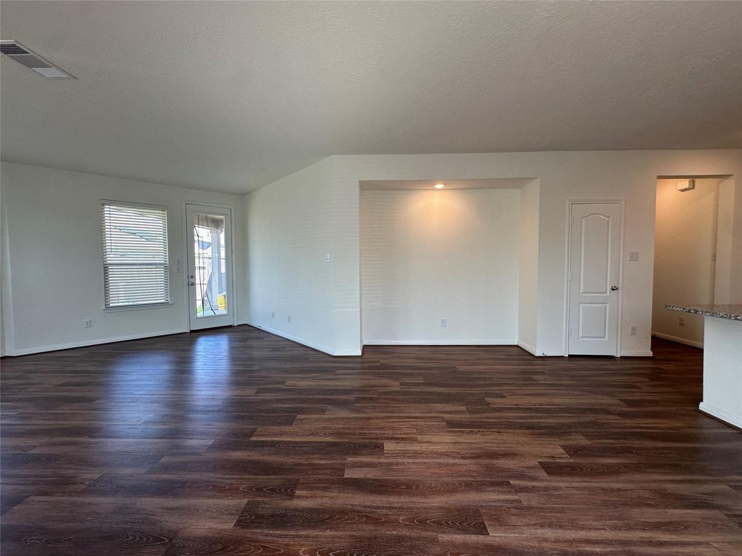 Empty room, Interior, Recessed Lighting, Wood Texture Flooring