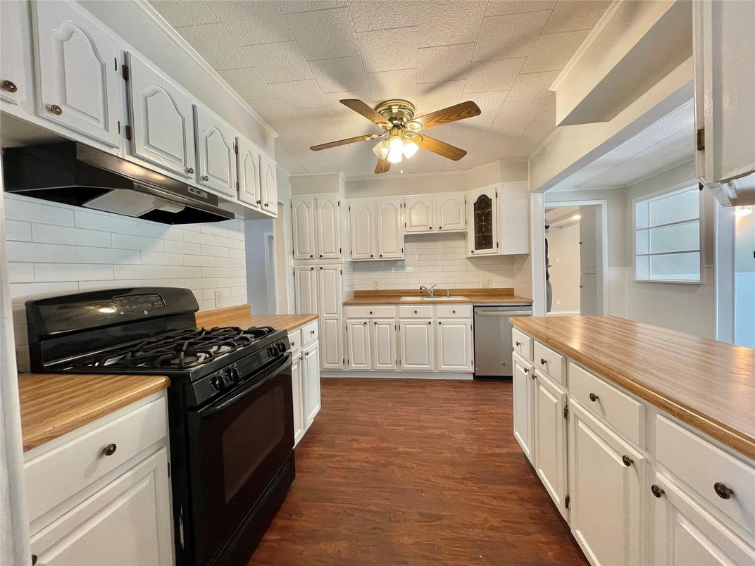 Interior, Kitchen, Wood Texture Flooring