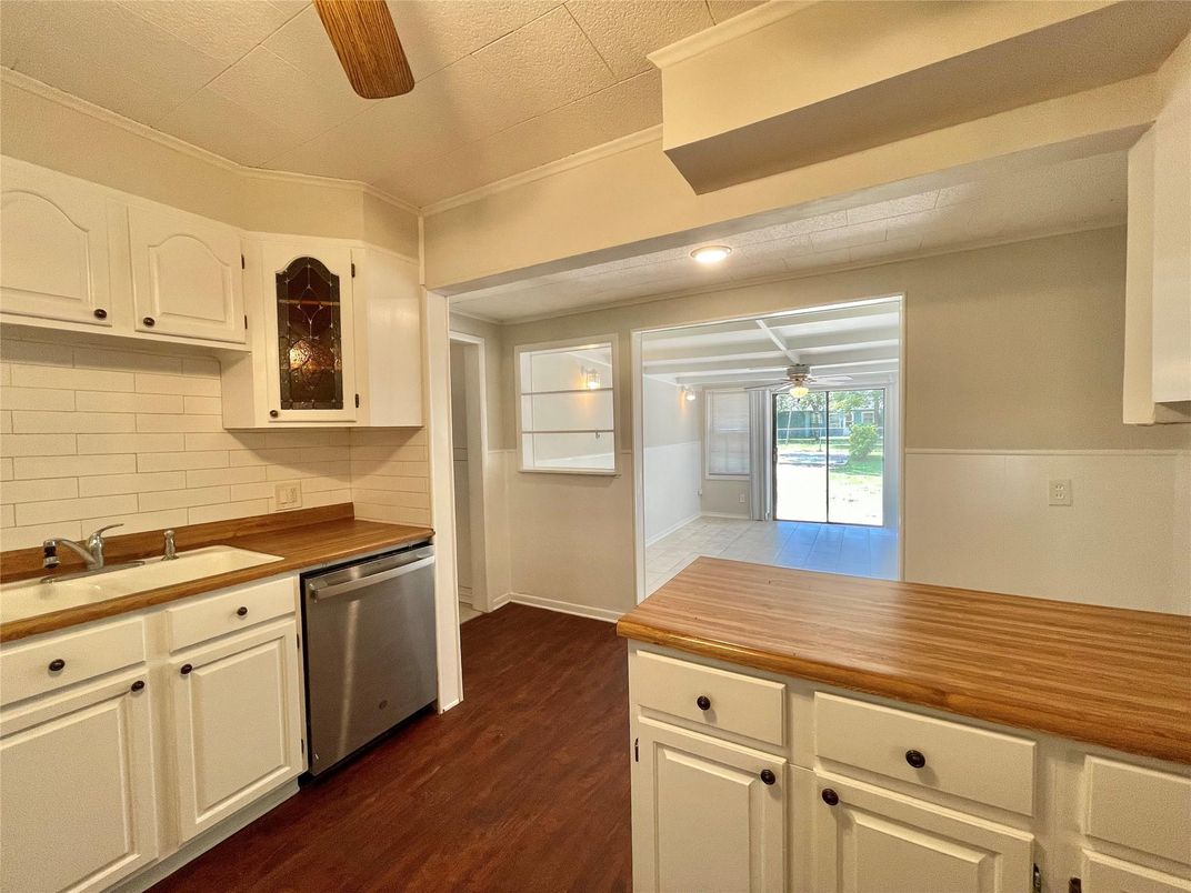 Interior, Kitchen, Recessed Lighting, Wood Texture Flooring