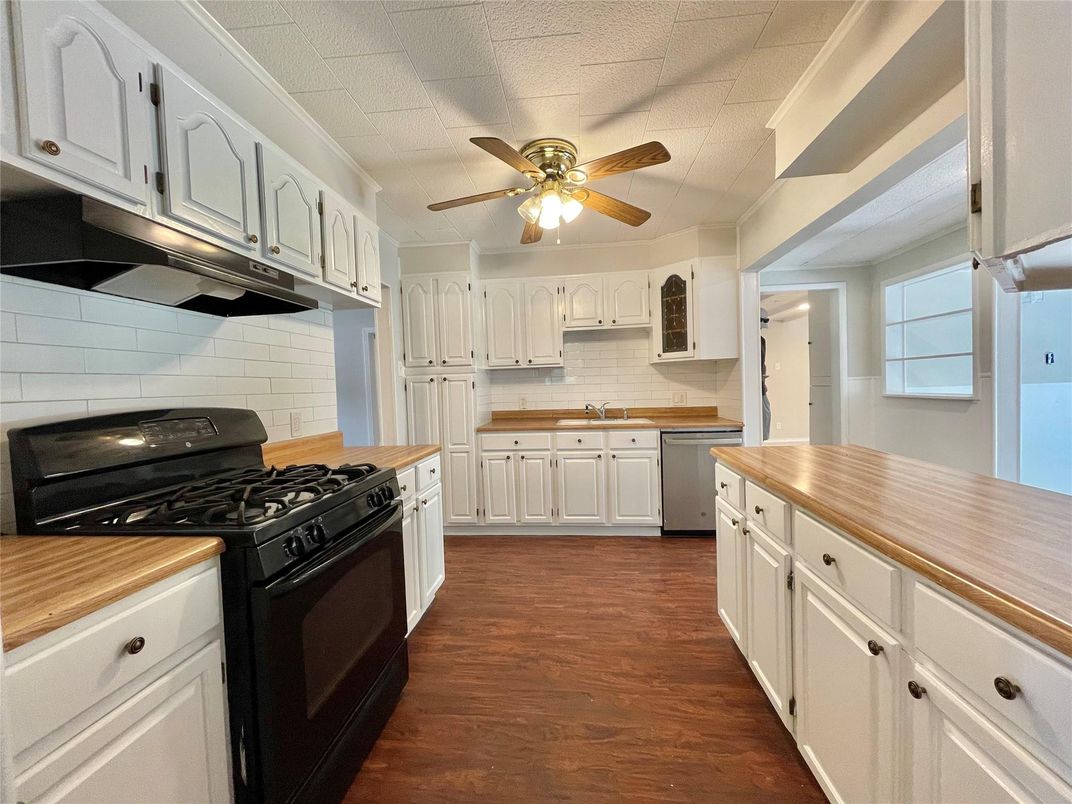 Interior, Kitchen, Wood Texture Flooring