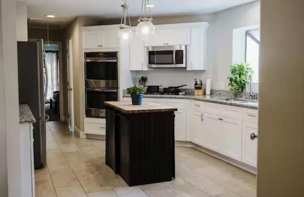 Interior, Kitchen, Pendant Lights, Recessed Lighting, Stainless Steel Appliances