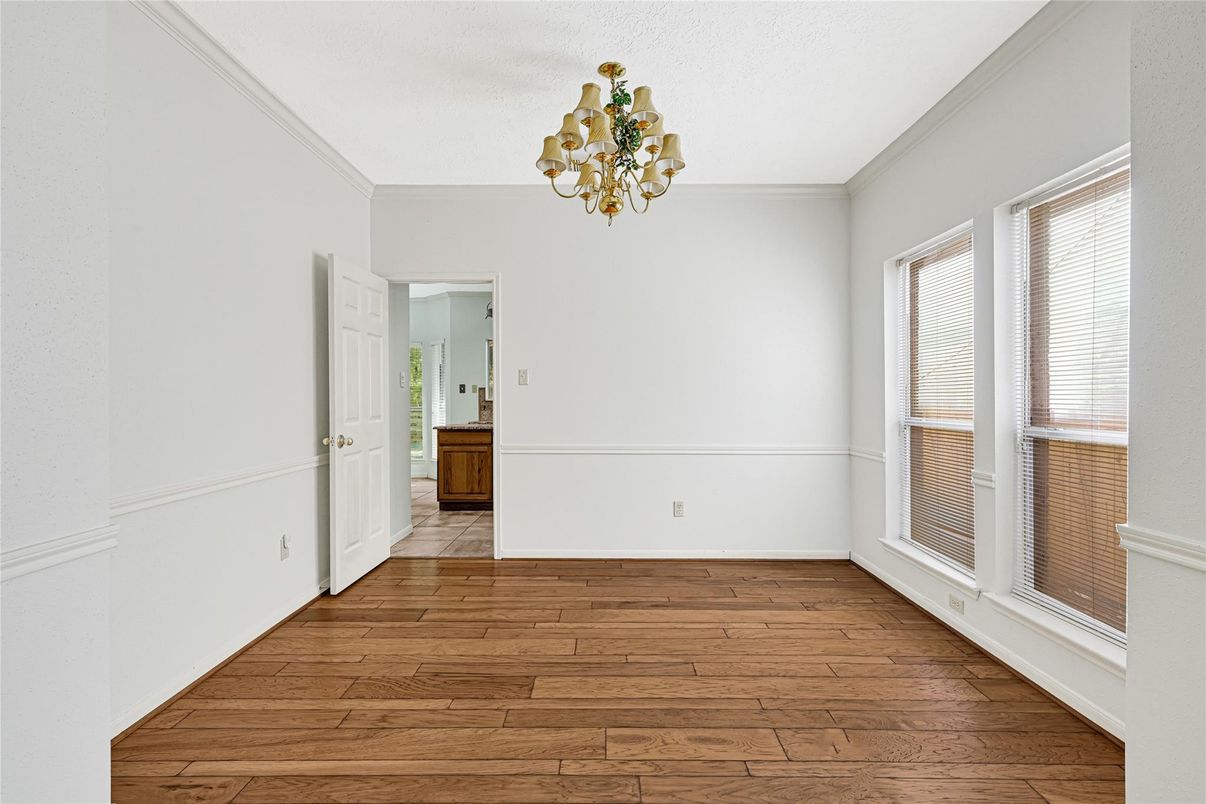 Chandelier, Empty room, Interior, Wood Texture Flooring