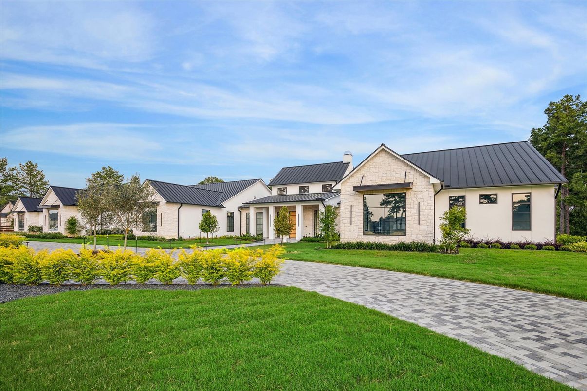 Backyard, Exterior, Facade, Solar Panels, Farmhouse