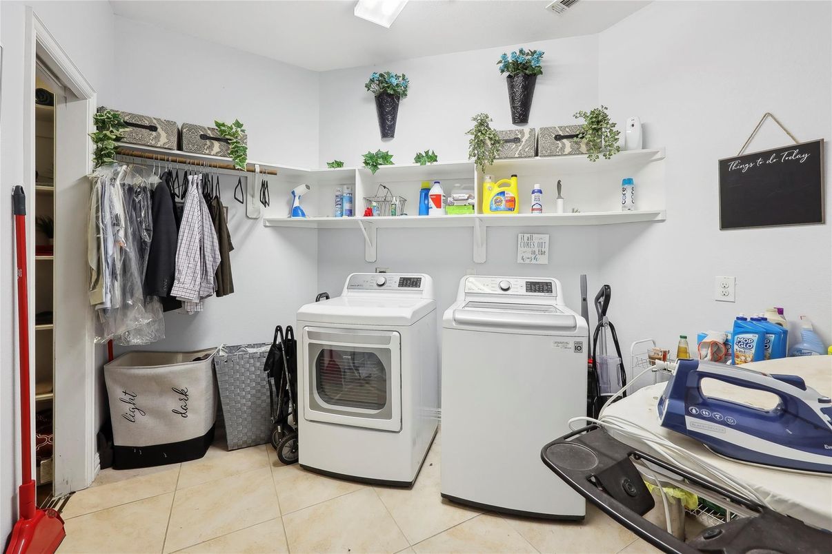 Interior, Washer