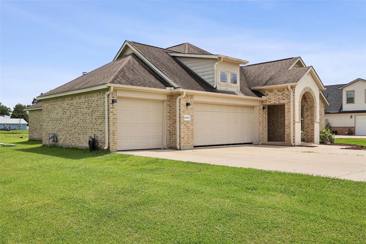 Attached, Exterior, Facade, Brick Facade, Brick Traditional