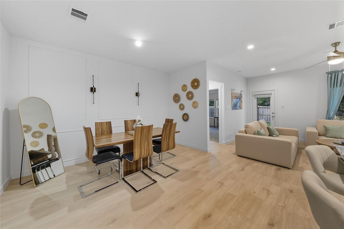Dining room, Interior, Living room, Recessed Lighting, Wood Texture Flooring