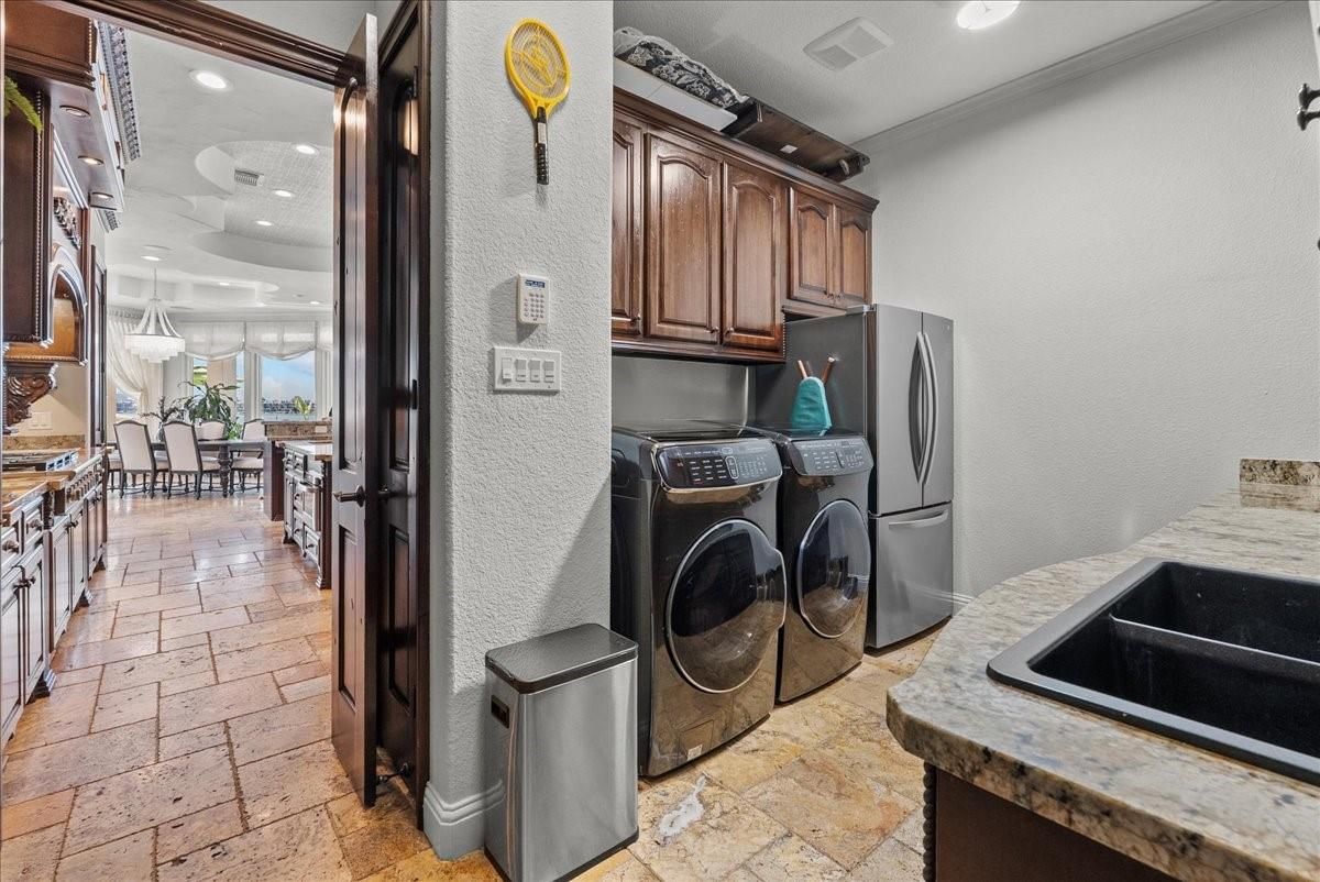 Dining room, Interior, Recessed Lighting, Washer