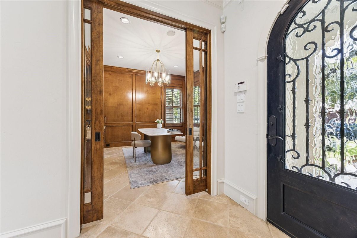 Chandelier, Dining room, Interior, Recessed Lighting