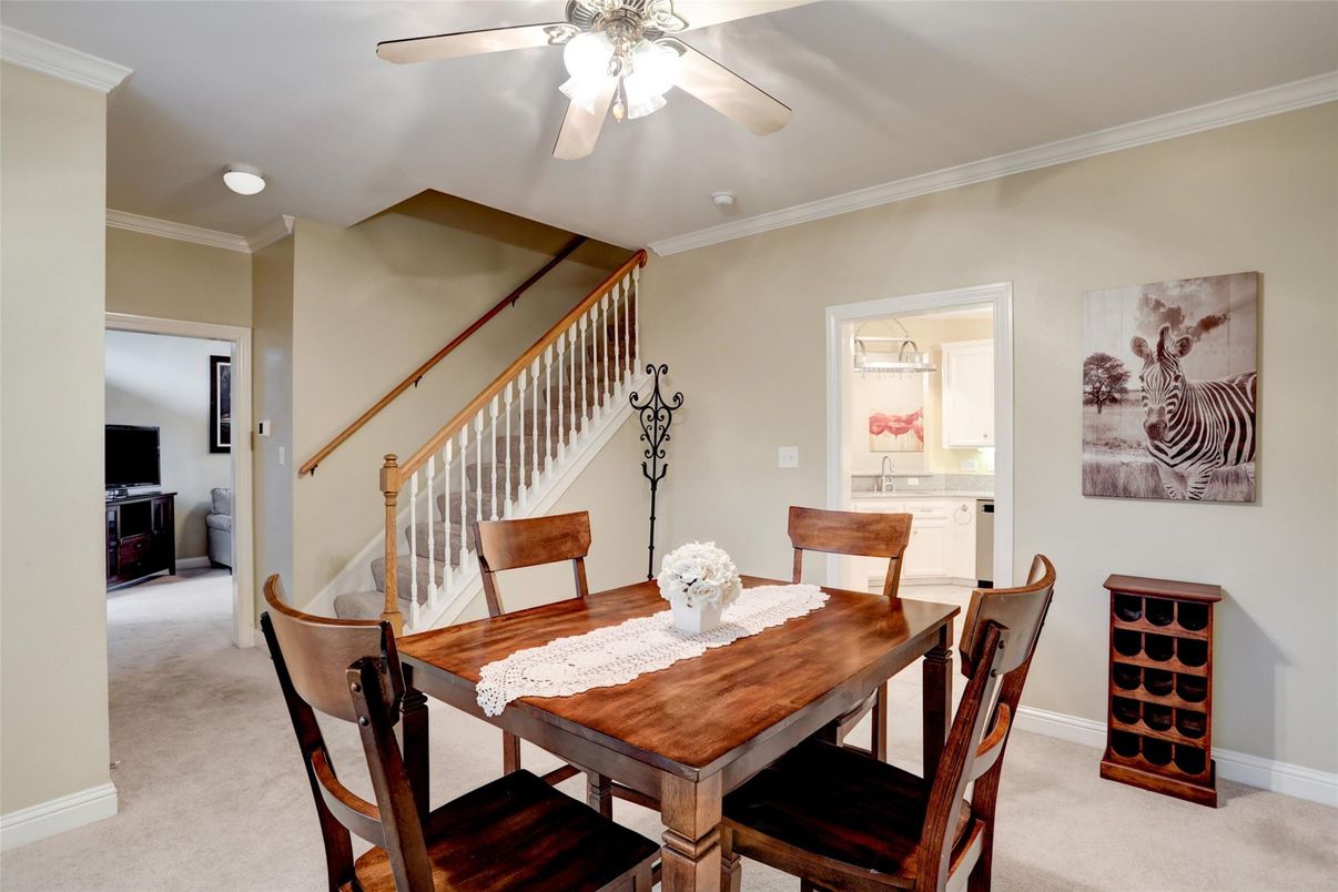 Dining room, Interior