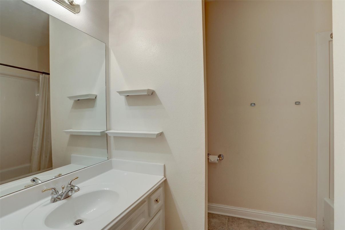 Bathroom, Interior