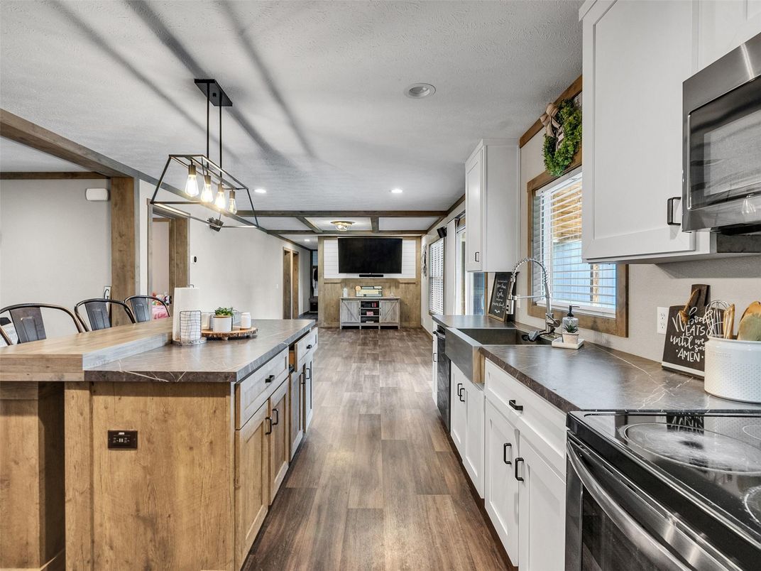 Interior, Kitchen, Pendant Lights, Recessed Lighting, Wood Texture Flooring