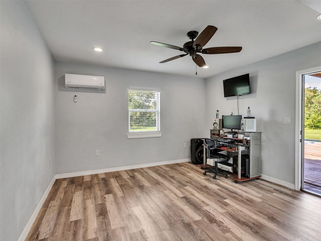 Home Office, Interior, Recessed Lighting, Wood Texture Flooring