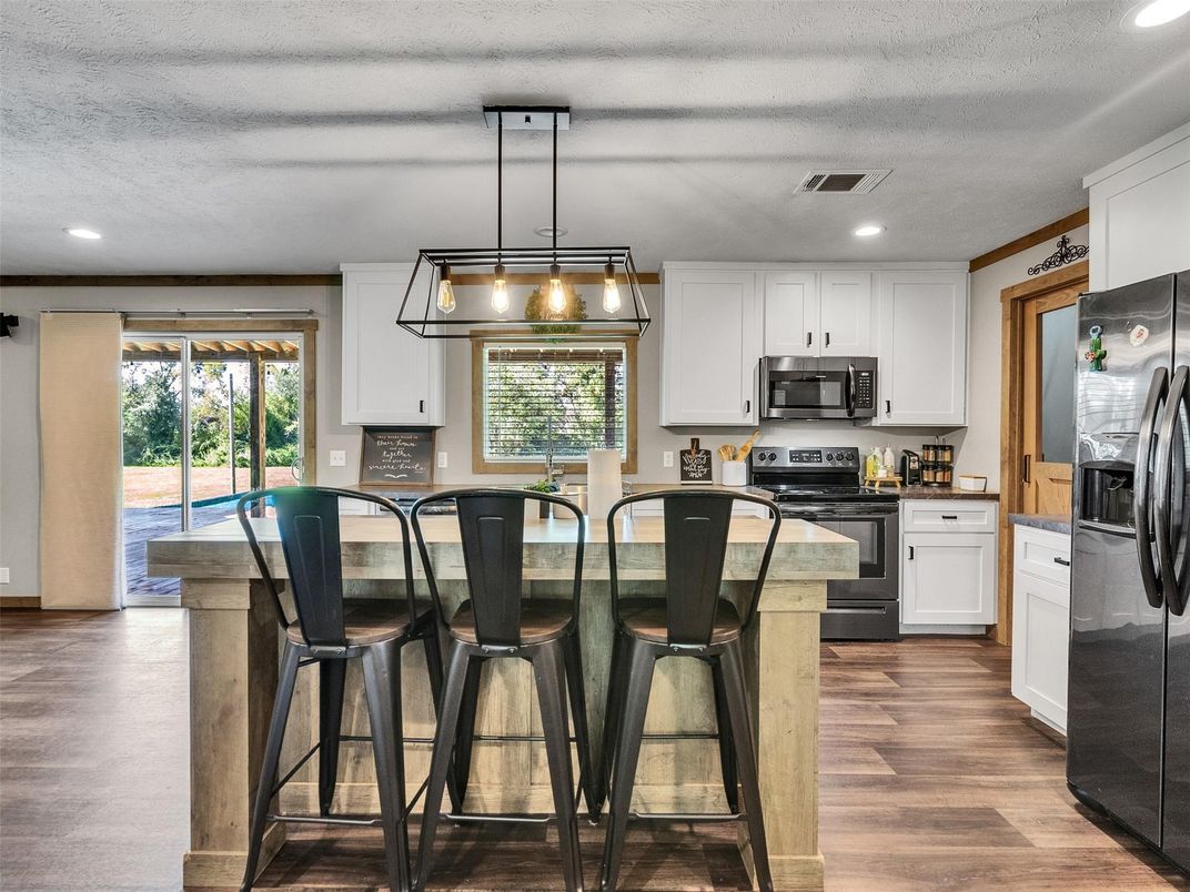 Interior, Kitchen, Pendant Lights, Recessed Lighting, Wood Texture Flooring