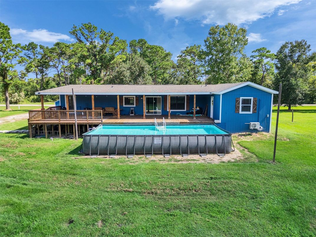 Backyard, Exterior, Pool