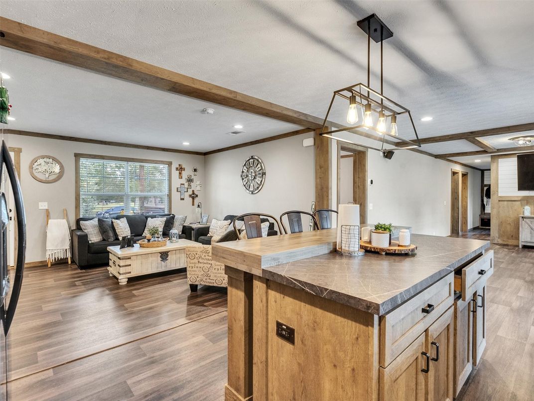 Interior, Kitchen, Living room, Pendant Lights, Recessed Lighting, Wooden Beams, Wood Texture Flooring