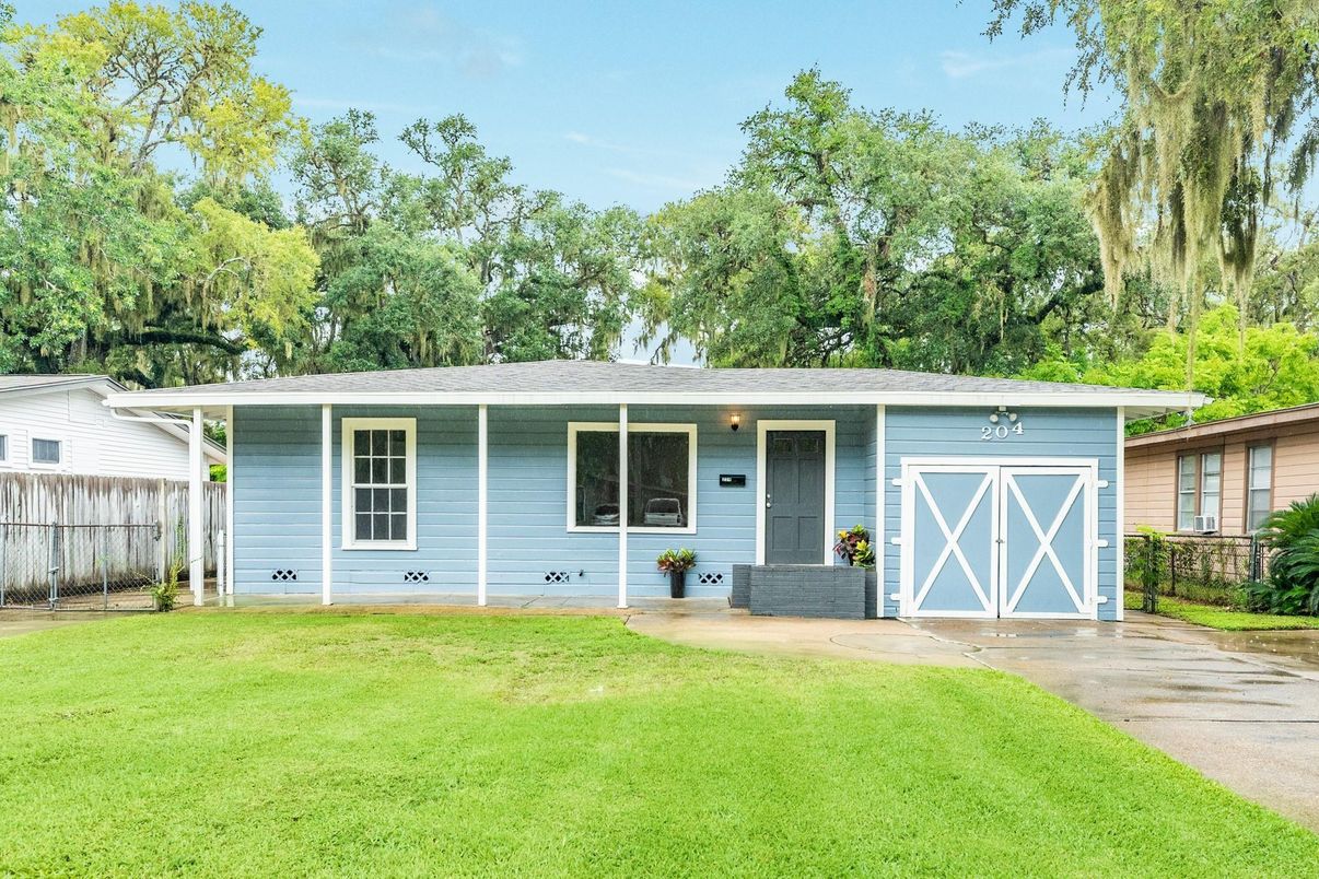 Attached, Backyard, Exterior, Facade, Ranch