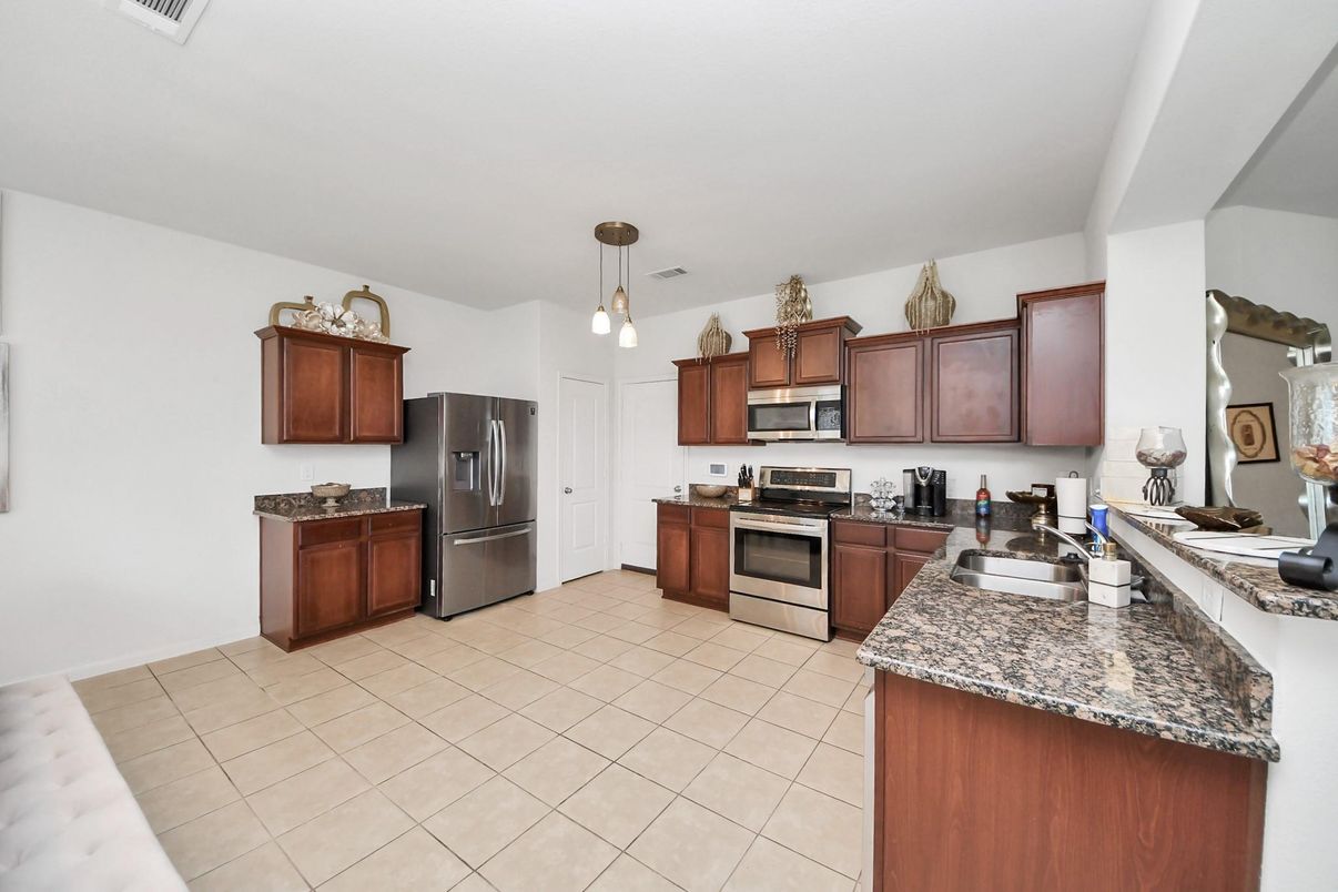 Interior, Kitchen, Pendant Lights, Stainless Steel Appliances