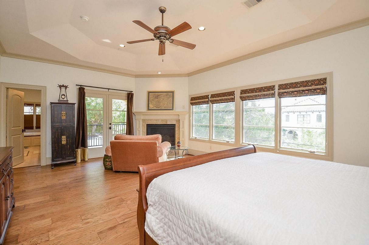 Bedroom, Fireplace, Interior, Recessed Lighting, Wood Texture Flooring