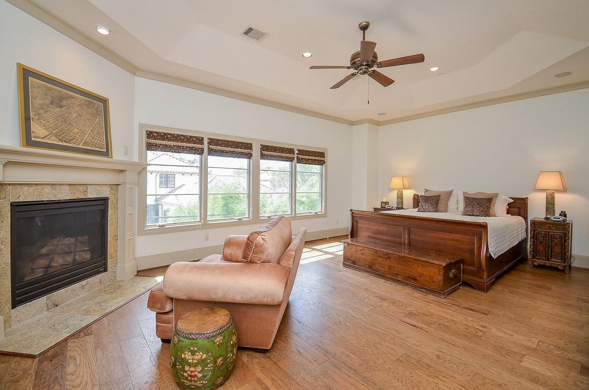Bedroom, Fireplace, Interior, Recessed Lighting, Wood Texture Flooring