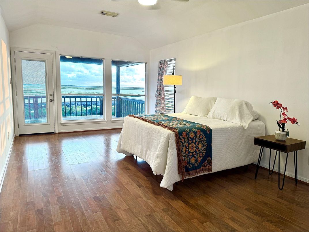 Bedroom, Interior, Water, Wood Texture Flooring
